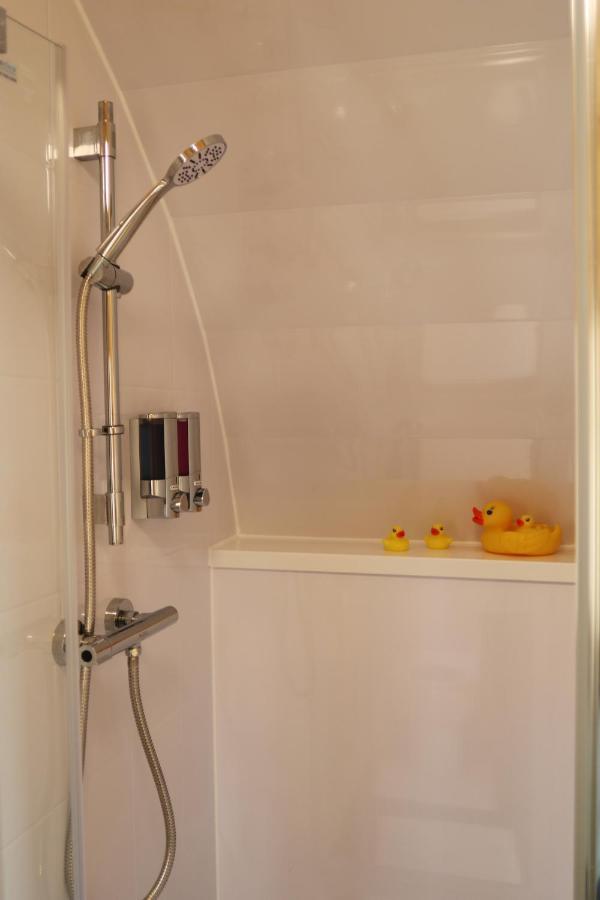 Loch Cromore Holiday Pods Bagian luar foto